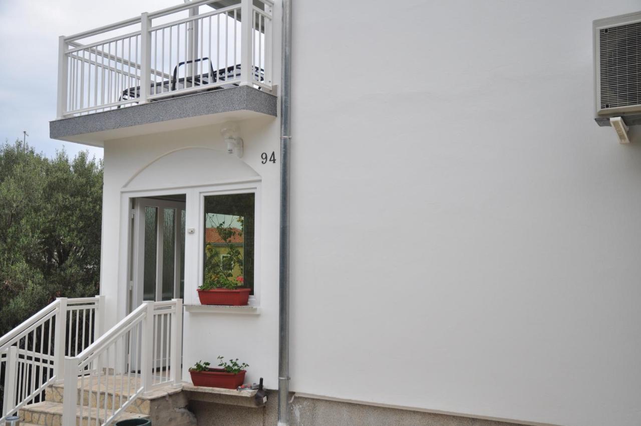 Rose Rooms At Island Of Rab Banjol Bagian luar foto