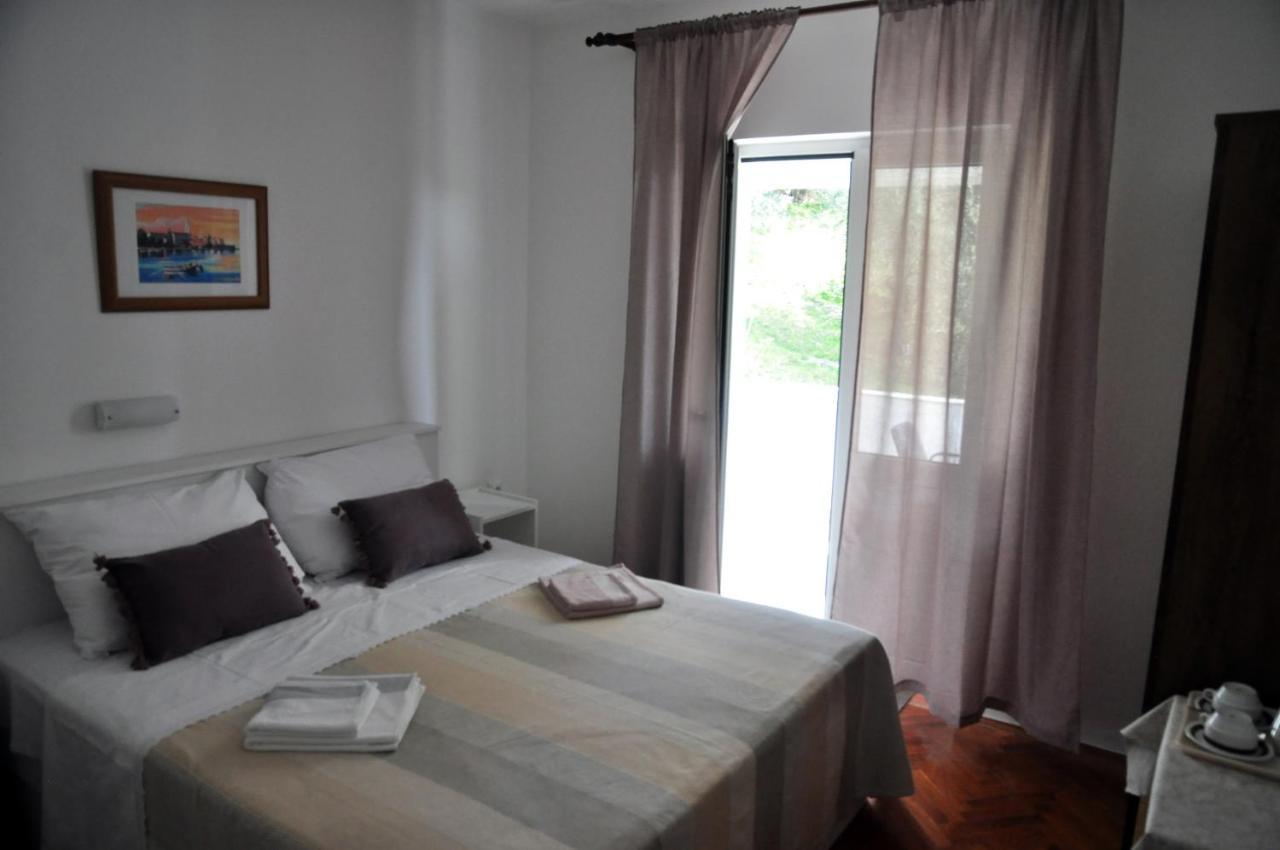 Rose Rooms At Island Of Rab Banjol Bagian luar foto