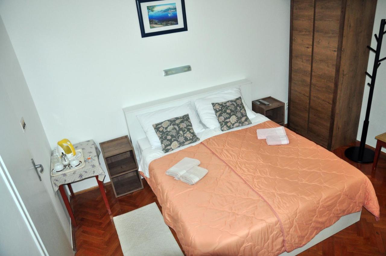 Rose Rooms At Island Of Rab Banjol Bagian luar foto