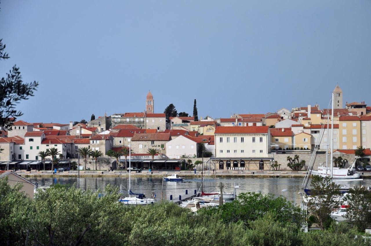Rose Rooms At Island Of Rab Banjol Bagian luar foto