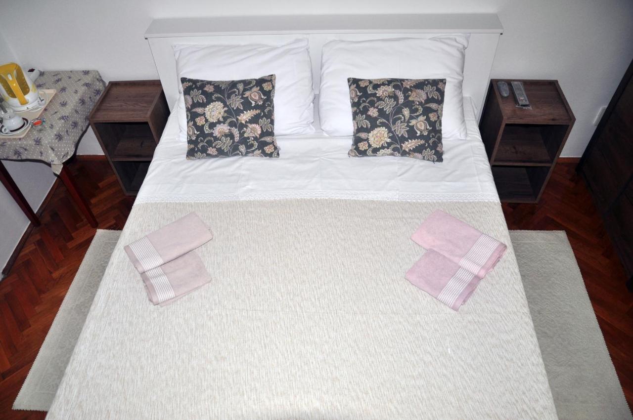 Rose Rooms At Island Of Rab Banjol Bagian luar foto