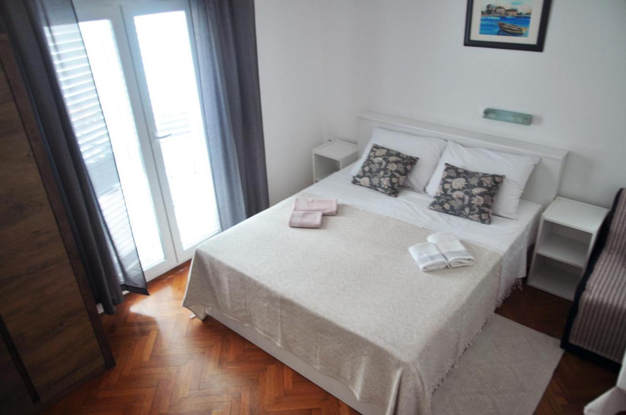 Rose Rooms At Island Of Rab Banjol Bagian luar foto